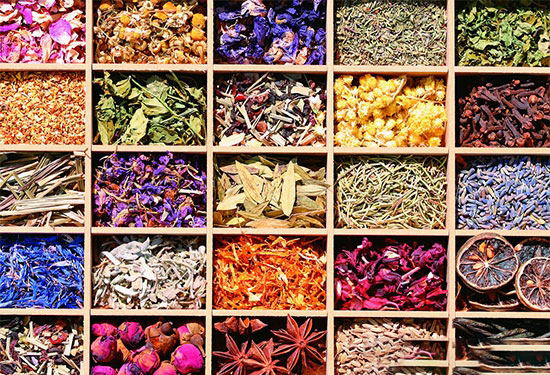 30种天然添加剂改善肉蛋鸡产品色泽品质