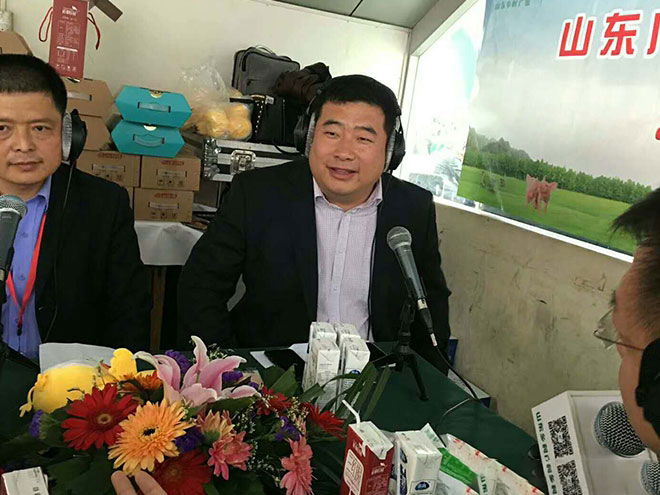 天源集团总经理邹玉良接受山东卫视乡村广播采访