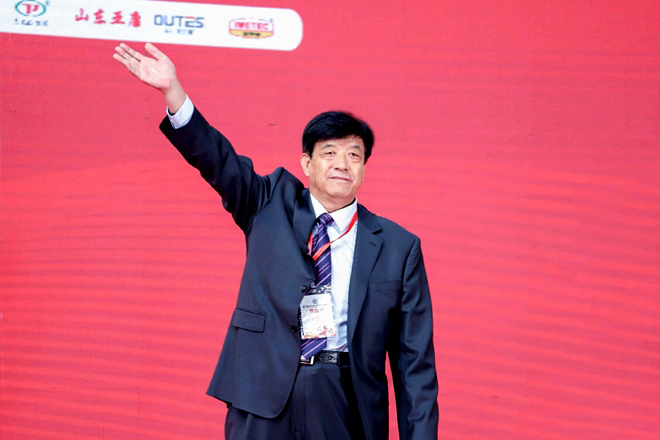 山东天源集团董事长邹殿来先生出席了第34届山东省畜牧业博览会开幕式。