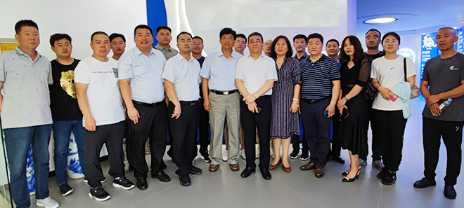 市政协委员调研团参观调研天源KY.COM